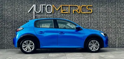 Peugeot e-208 2020 - 16900 EUR, 69000 km - AUTO.MOTO.pt - 69000km - foto 5 de 11