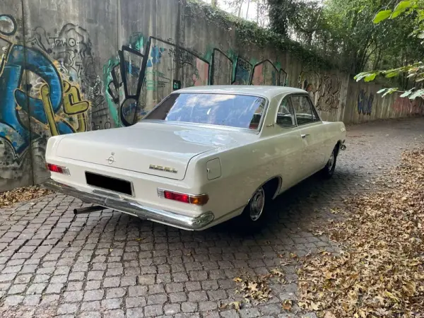 Opel Olympia 1965 - 25000 EUR, 92000 km - AUTO.MOTO.pt - 92000km - foto 35 de 37