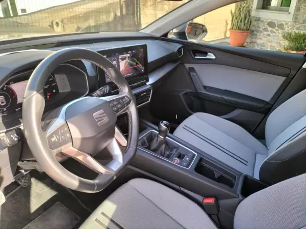 SEAT Leon 2023 - 19950 EUR, 41000 km - AUTO.MOTO.pt - 41000km - foto 7 de 11