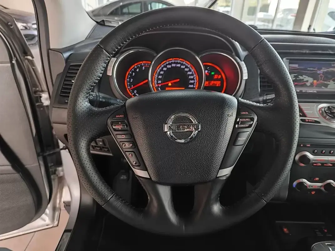 Nissan Murano 2010 - 14750 EUR, 154100 km - AUTO.MOTO.pt - 154100km - foto 33 de 46