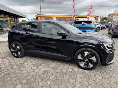 Renault Mégane E-Tech 2022 - 22500 EUR, 89000 km - AUTO.MOTO.pt - 89000km - foto 5 de 44