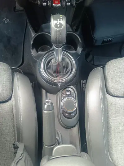 MINI Cooper S 2016 - 16000 EUR, 232000 km - AUTO.MOTO.pt - 232000km - foto 27 de 46