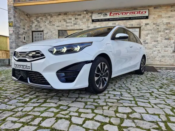 Kia Ceed SW 2023 - 23500 EUR, 82000 km - AUTO.MOTO.pt - 82000km - foto 18 de 42