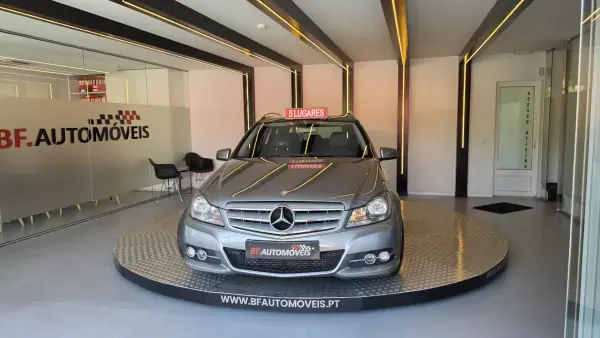 Mercedes-Benz C 180 2014 - 9900 EUR, 299370 km - AUTO.MOTO.pt - 299370km - foto 11 de 52