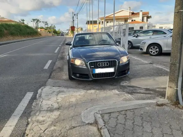Audi A4 Cabrio 2014 - 10900 EUR, 193145 km - AUTO.MOTO.pt - 193145km - foto 15 de 34