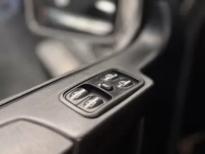 Mercedes-Benz G 55 AMG 2005 - 79990 EUR, 185700 km - AUTO.MOTO.pt - 185700km - foto 12 de 29