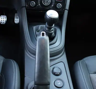 Peugeot RCZ 2012 - 12990 EUR, 189000 km - AUTO.MOTO.pt - 189000km - foto 9 de 25