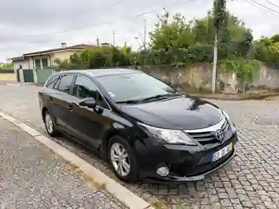 Toyota Avensis SW 2012 - 8000 EUR, 132000 km - 132000km - foto 2 de 8