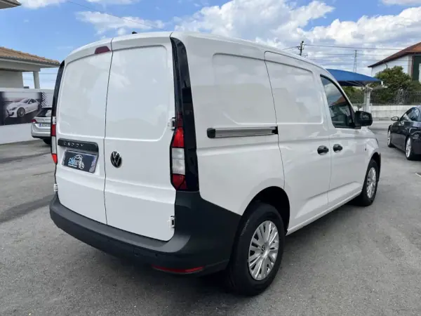 VW Caddy 2.0TDI Cargo Business 2025 - 24950 EUR, 10 km - AUTO.MOTO.pt - 10km - foto 5 de 42