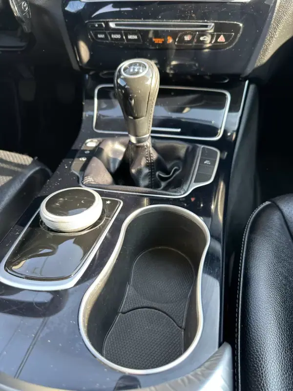 Mercedes-Benz C 180 2017 - 15900 EUR, 249000 km - AUTO.MOTO.pt - 249000km - foto 45 de 58