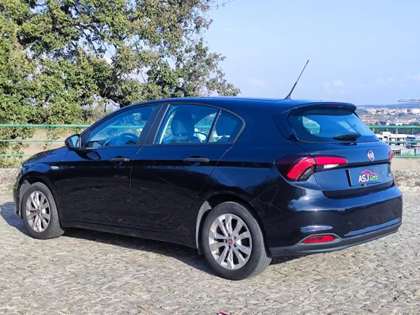 Fiat Tipo 2019 - 8900 EUR, 124662 km - AUTO.MOTO.pt - 124662km - foto 7 de 22