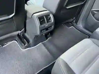 Volkswagen Touran 2017 - 19000 EUR, 135000 km - AUTO.MOTO.pt - 135000km - foto 5 de 18