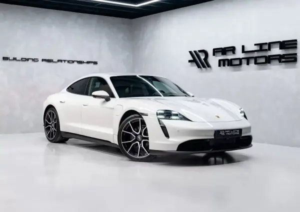 Porsche Taycan bateria Performance Plus 2023 Electric — 20 000 km Porsche Taycan bateria Performance Plus 2023 Electric