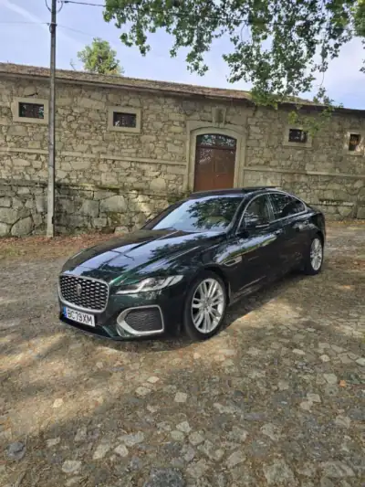 Jaguar XF 2023 - 36450 EUR, 62500 km - AUTO.MOTO.pt - 62500km - foto 2 de 21