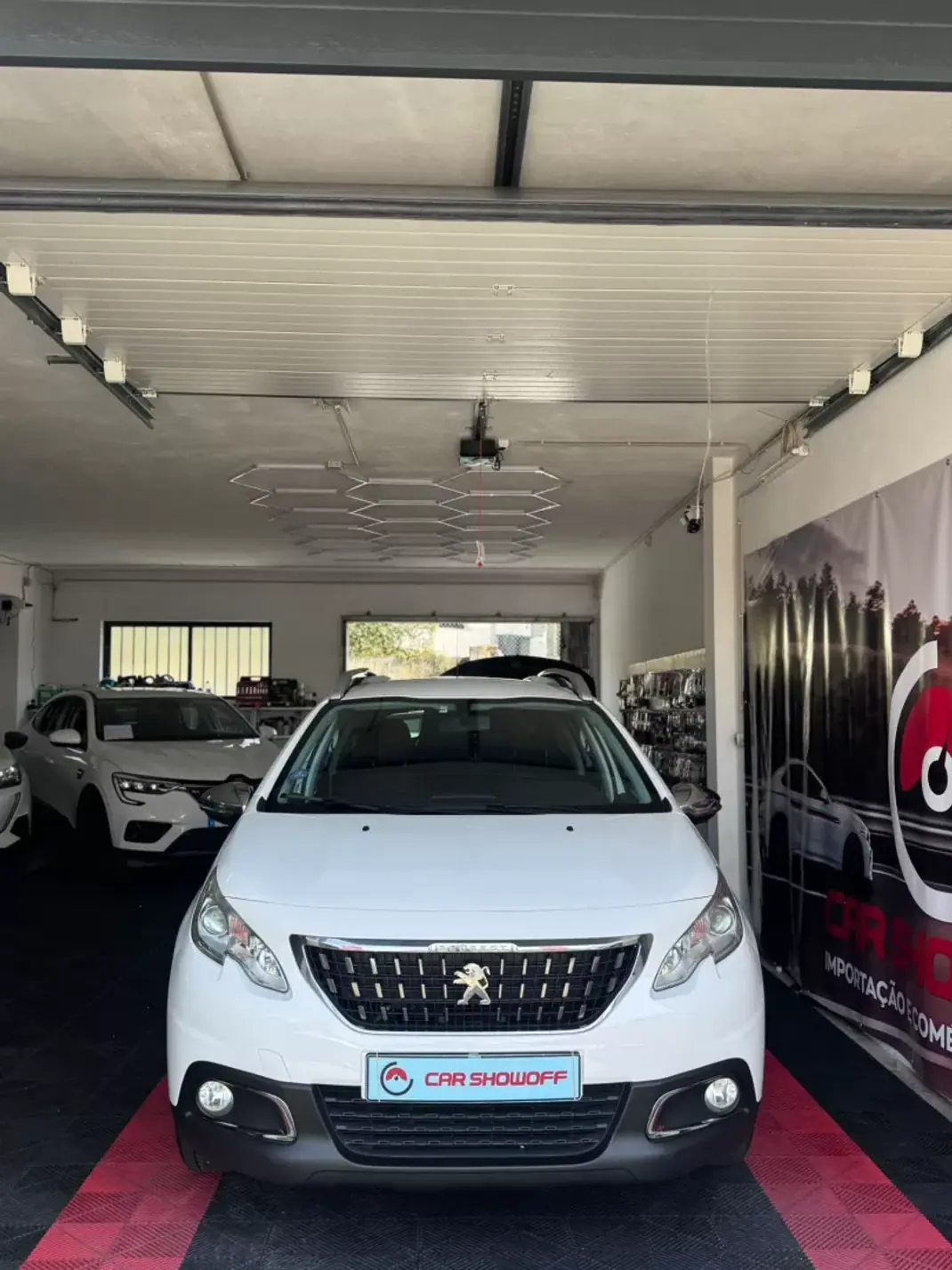 Peugeot 2008 2017 - 9900 EUR, 174000 km - AUTO.MOTO.pt - 174000km - foto 1 de 10