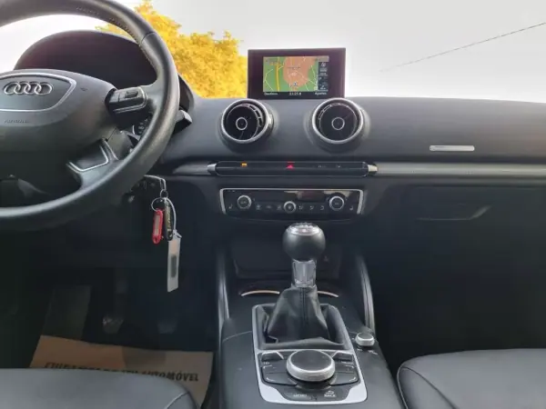 Audi A3 Limousine 2016 - 18900 EUR, 116000 km - AUTO.MOTO.pt - 116000km - foto 42 de 45