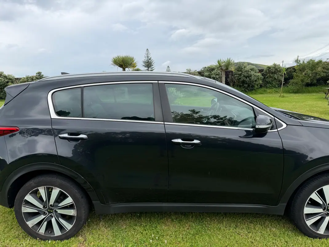 Kia Sportage 2016 - 14500 EUR, 113500 km - AUTO.MOTO.pt - 113500km - foto 11 de 12