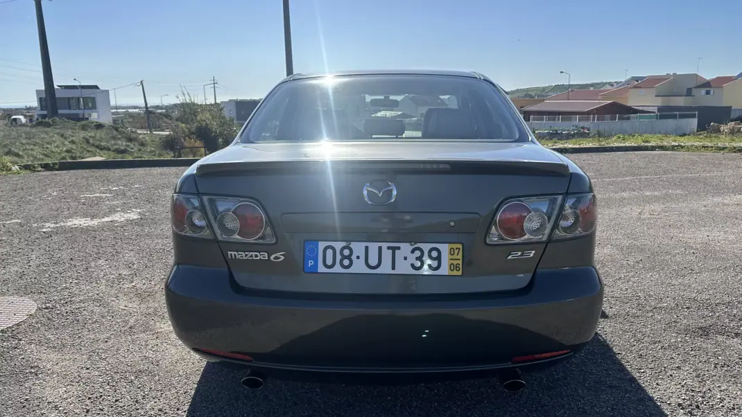 Mazda 6 2007 - 6750 EUR, 115000 km - AUTO.MOTO.pt - 115000km - foto 8 de 15