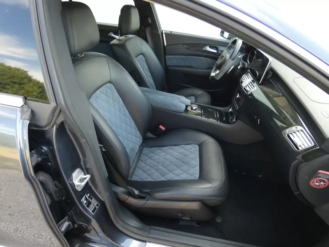 Mercedes-Benz CLS 250 2015 - 22500 EUR, 278000 km - AUTO.MOTO.pt - 278000km - foto 22 de 42