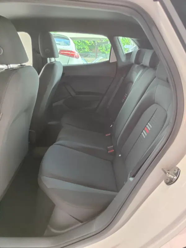 SEAT Ibiza 2020 - 15350 EUR, 34000 km - AUTO.MOTO.pt - 34000km - foto 14 de 38