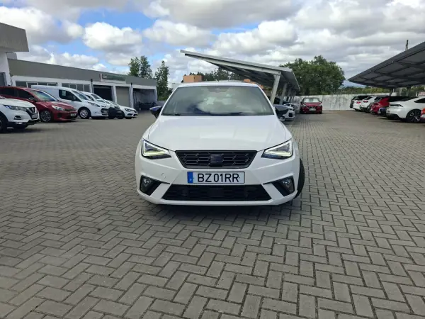 SEAT Ibiza 2022 - 17250 EUR, 70500 km - AUTO.MOTO.pt - 70500km - foto 3 de 31