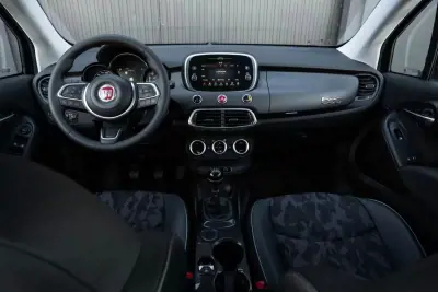 Fiat 500X 2023 - 17600 EUR, 8000 km - AUTO.MOTO.pt - 8000km - foto 15 de 24