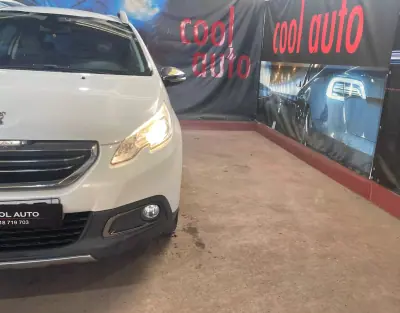 Peugeot 2008 2015 - 8500 EUR, 166000 km - AUTO.MOTO.pt - 166000km - foto 10 de 44