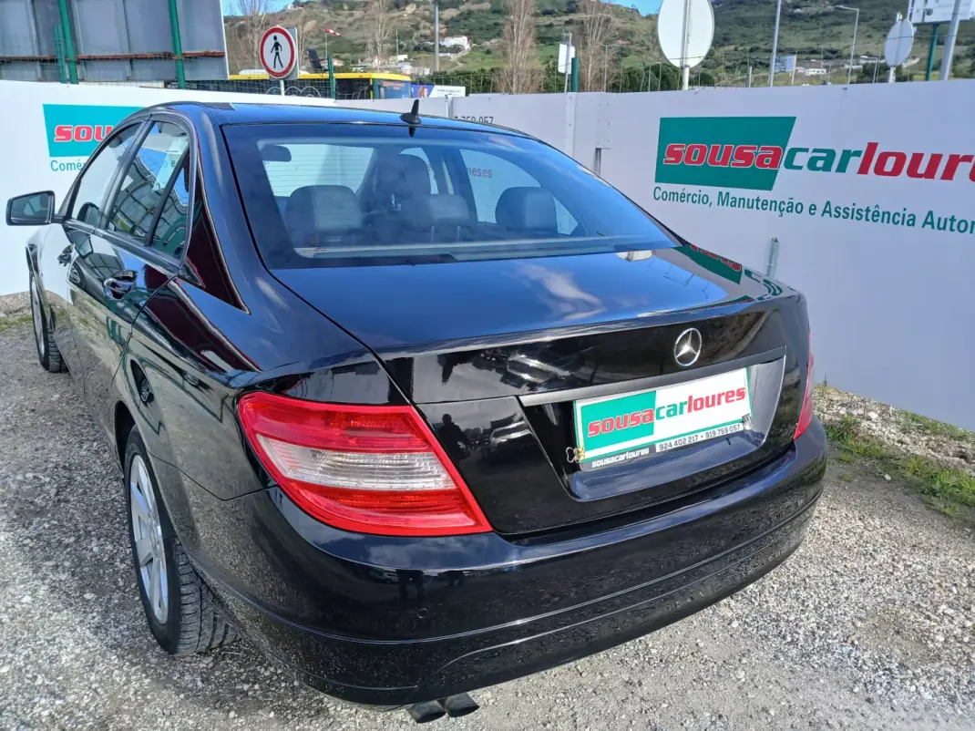 Mercedes-Benz C 200 2010 - 10250 EUR, 208074 km - AUTO.MOTO.pt - 208074km - foto 11 de 23