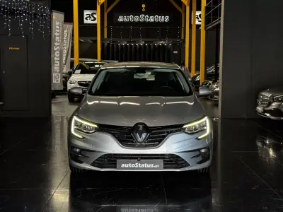 Renault Mégane Sport Tourer 2022 - 16990 EUR, 132900 km - AUTO.MOTO.pt - 132900km - foto 4 de 31