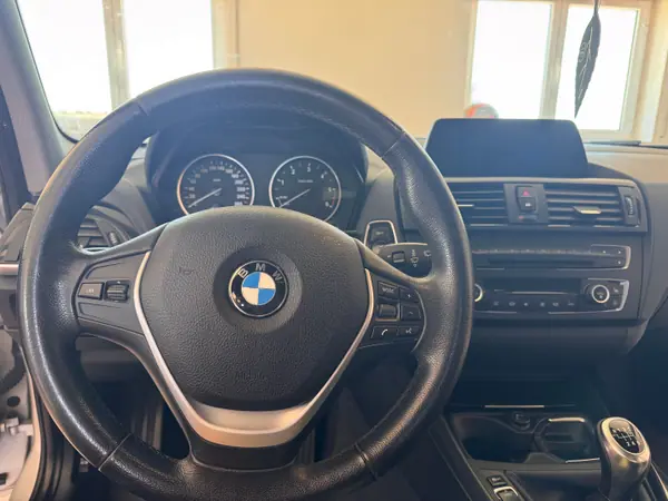 BMW 116 2013 - 9000 EUR, 210000 km - 210000km - foto 8 de 15