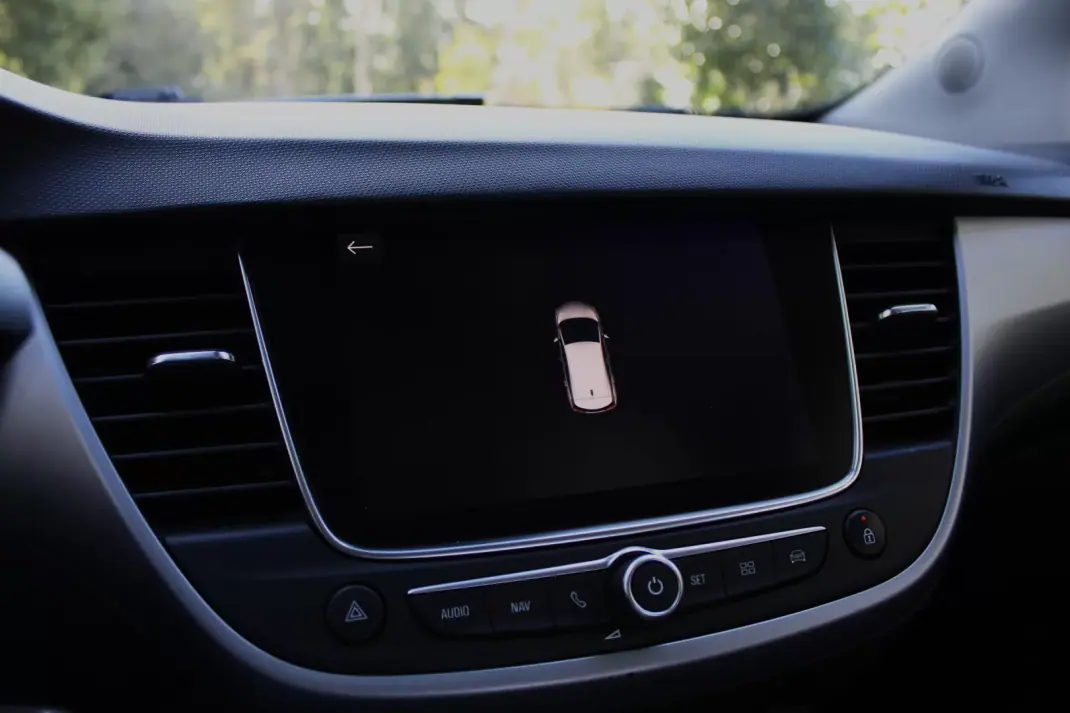 Opel Crossland X 2017 - 12500 EUR, 113439 km - AUTO.MOTO.pt - 113439km - foto 30 de 35