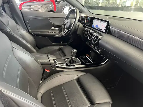 Mercedes-Benz CLA 180 2020 - 24800 EUR, 113371 km - 113371km - foto 18 de 25