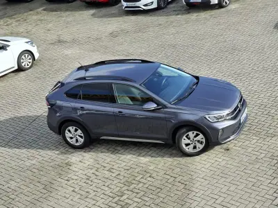 Volkswagen Taigo 2025 - 23500 EUR, 18600 km - AUTO.MOTO.pt - 18600km - foto 10 de 30