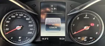 Mercedes-Benz C 220 2017 - 26500 EUR, 126000 km - AUTO.MOTO.pt - 126000km - foto 12 de 32