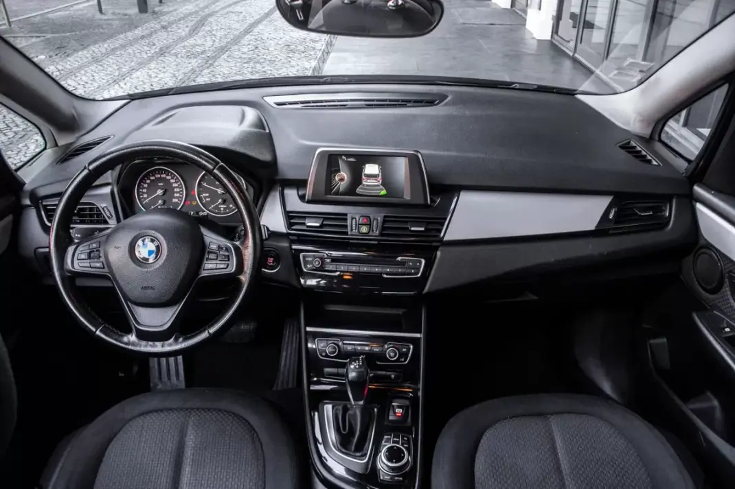 BMW 216 Gran Tourer 2017 - 13990 EUR, 172292 km - AUTO.MOTO.pt - 172292km - foto 33 de 40