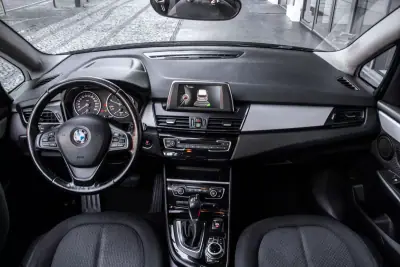 BMW 216 Gran Tourer 2017 - 13990 EUR, 172292 km - AUTO.MOTO.pt - 172292km - foto 33 de 40