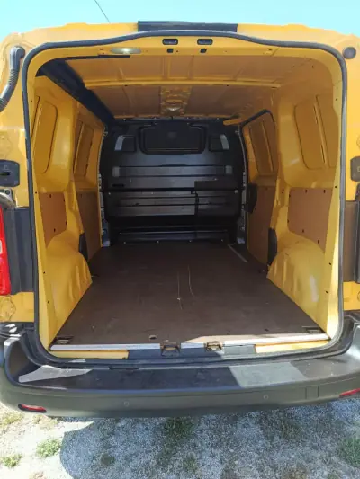 Citroën Jumpy 2018 - 10950 EUR, 218000 km - AUTO.MOTO.pt - 218000km - foto 3 de 4