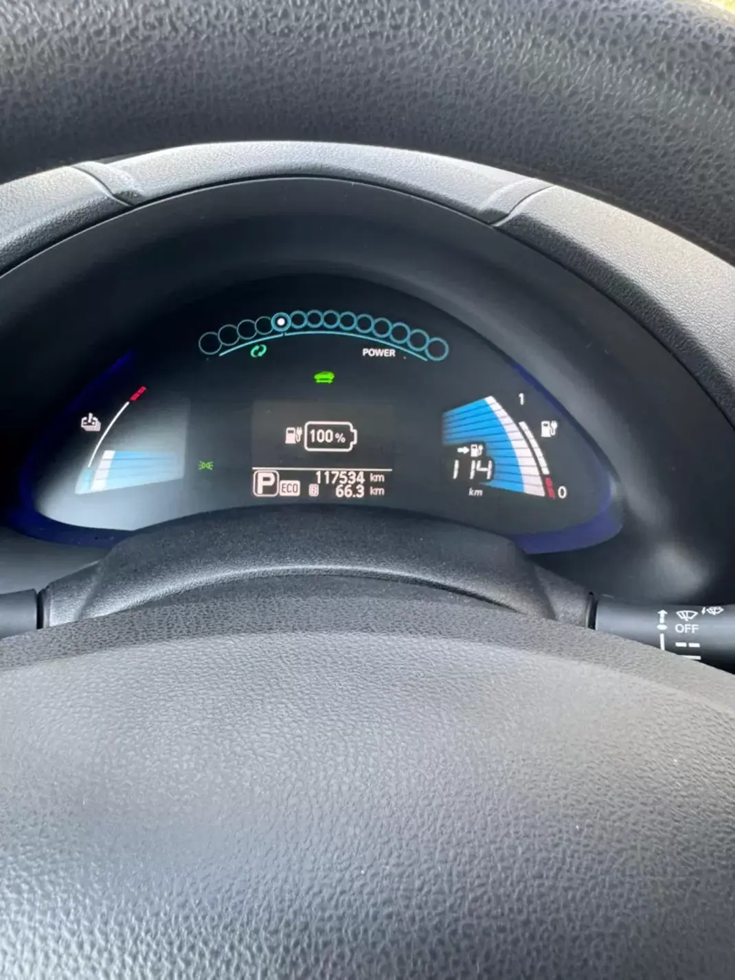 Nissan Leaf 2017 - 7900 EUR, 117534 km - AUTO.MOTO.pt - 117534km - foto 7 de 15