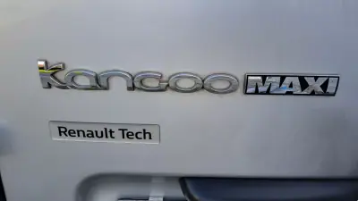 Renault 2019 - 19900 EUR, 100835 km - AUTO.MOTO.pt - 100835km - foto 27 de 28