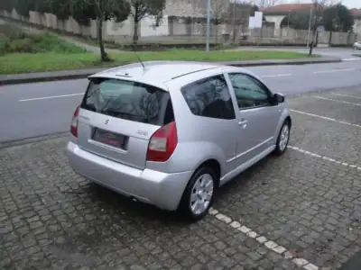 Citroën C2 2008 - 4500 EUR, 255000 km - AUTO.MOTO.pt - 255000km - foto 5 de 11