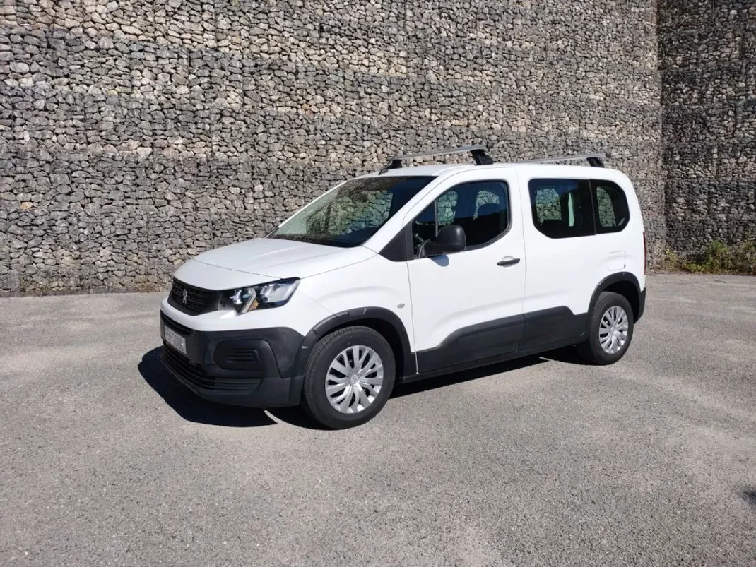 Peugeot Bipper Tepee 2020 - 19500 EUR, 110000 km - AUTO.MOTO.pt - 110000km - foto 3 de 22