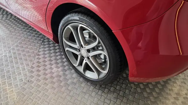 Mercedes-Benz A 160 2015 - 12900 EUR, 208637 km - AUTO.MOTO.pt - 208637km - foto 29 de 53