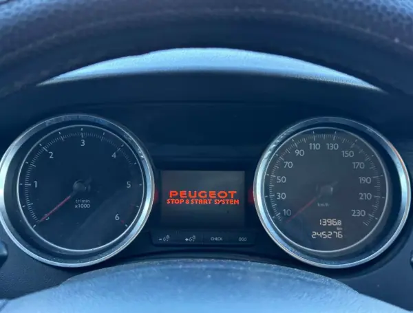 Peugeot 508 SW 2011 - 6450 EUR, 245270 km - AUTO.MOTO.pt - 245270km - foto 13 de 17