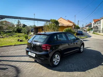Volkswagen Polo 2019 - 12990 EUR, 90000 km - AUTO.MOTO.pt - 90000km - foto 12 de 12