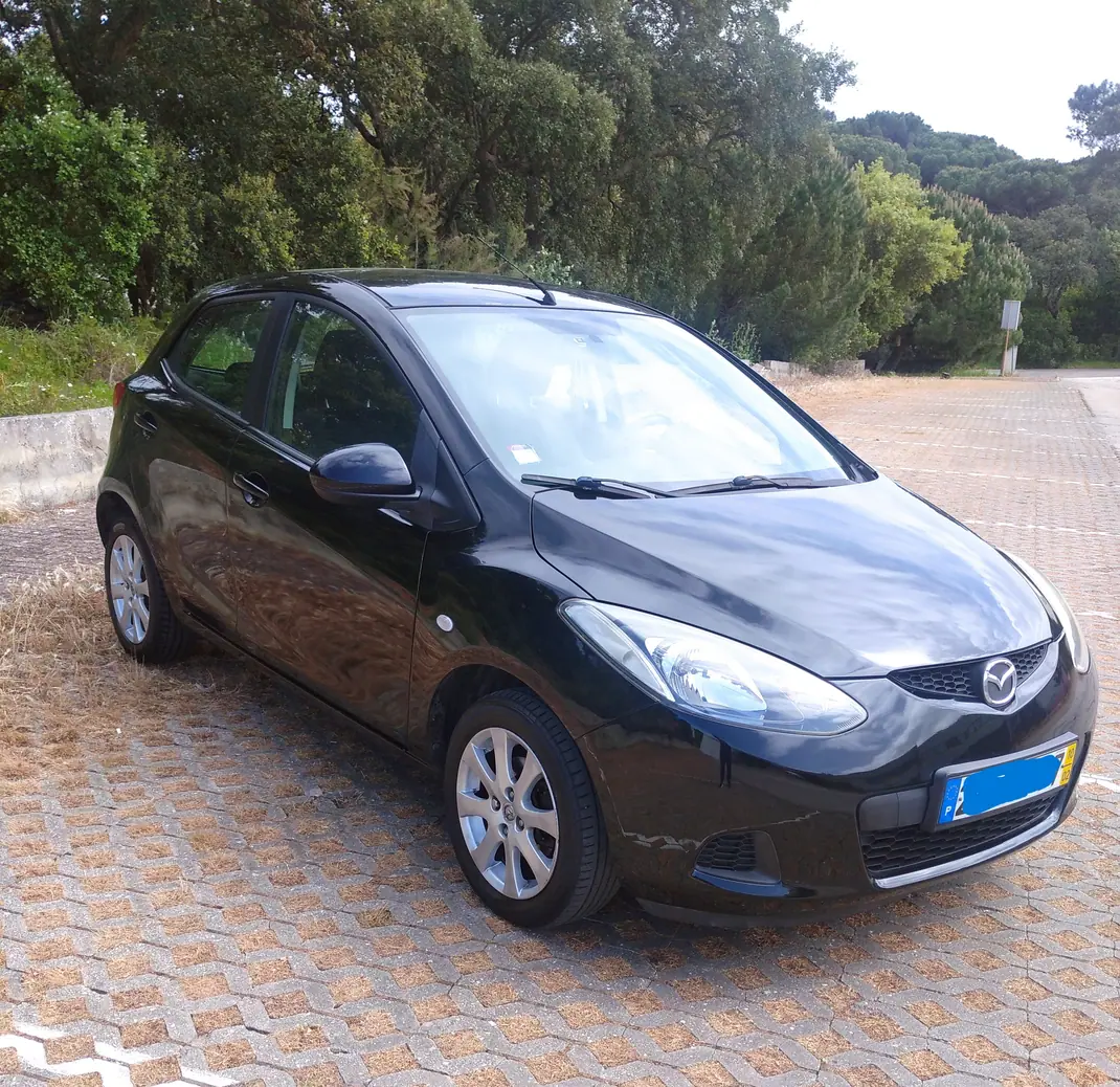 Mazda 2 2010 - 4700 EUR, 137880 km - AUTO.MOTO.pt - 137880km - foto 4 de 13