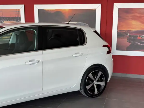 Peugeot 308 2019 - 16500 EUR, 74173 km - AUTO.MOTO.pt - 74173km - foto 3 de 20