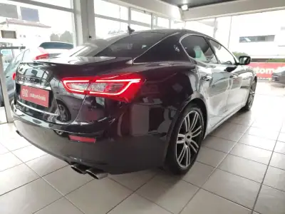 Maserati Ghibli 2015 - 34500 EUR, 129900 km - AUTO.MOTO.pt - 129900km - foto 11 de 36