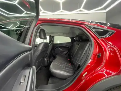 Ford Mustang Mach-E 2021 - 24999 EUR, 140000 km - AUTO.MOTO.pt - 140000km - foto 8 de 25