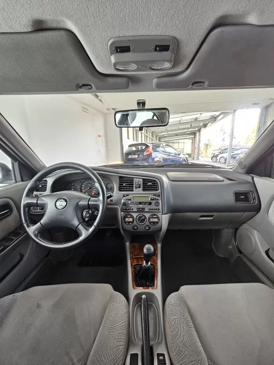 Nissan Primera 2001 - 2650 EUR, 283341 km - AUTO.MOTO.pt - 283341km - foto 19 de 24
