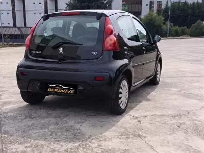Peugeot 107 2014 - 6500 EUR, 120836 km - foto 6 de 7